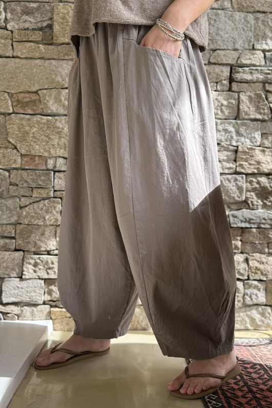 Inga Stretch Poplin Cotton Barrel Pant Earth
